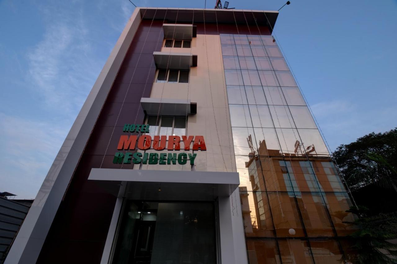 Hotel Mourya Residency Нави Мумбаи Экстерьер фото